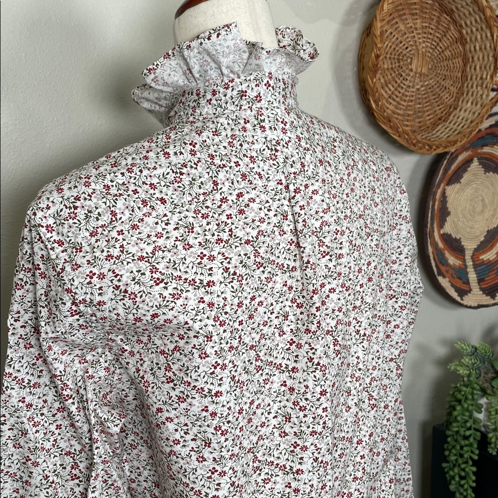 Upcycled Repurposed White Floral Ruffle Collar Button Up Shirt Preppy Size Small - Picture 7 of 15